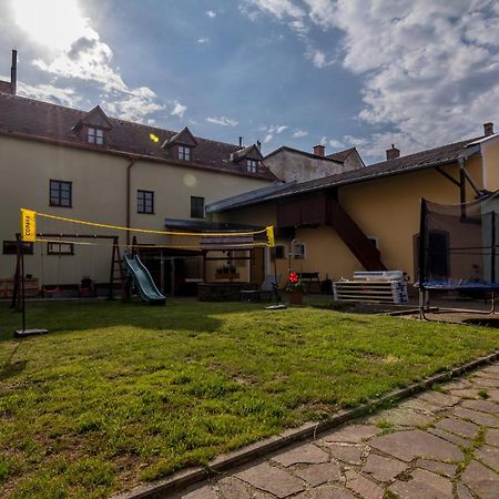 Penzion A Restaurace U Vladare Touzim Экстерьер фото